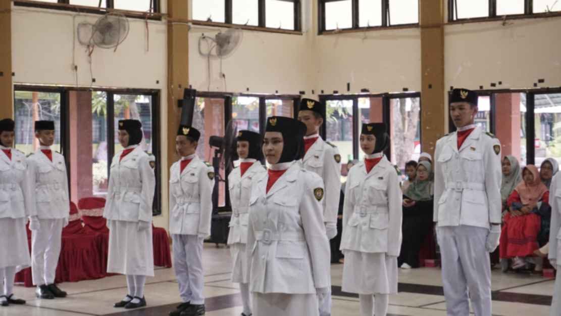 Pengukuhan Paskibra MAN 2 Kota Banjarmasin HUT RI KE 79 – Jumat 16 Agustus 2024