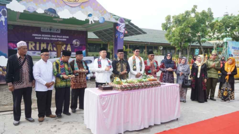 PUNCAK MUSTAHSIN RIMAJRA Rabu,19 Februari 2025