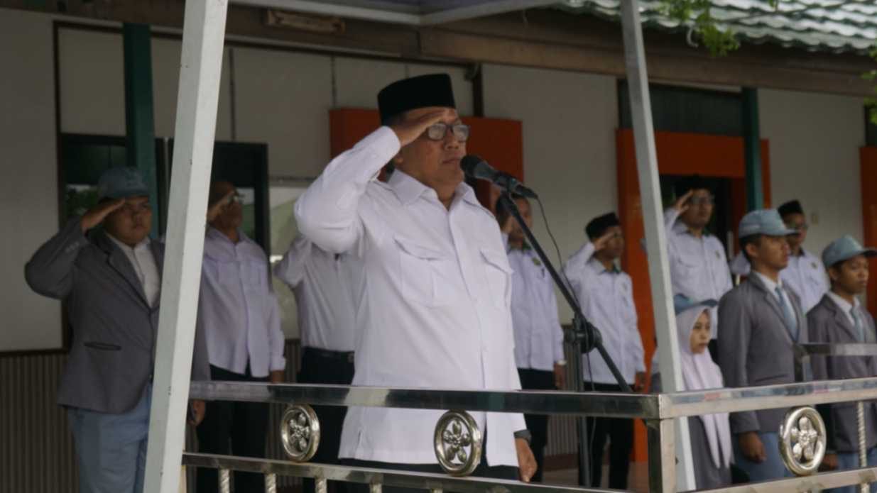 Upacara Bendera Senin, 24 Februari 2025