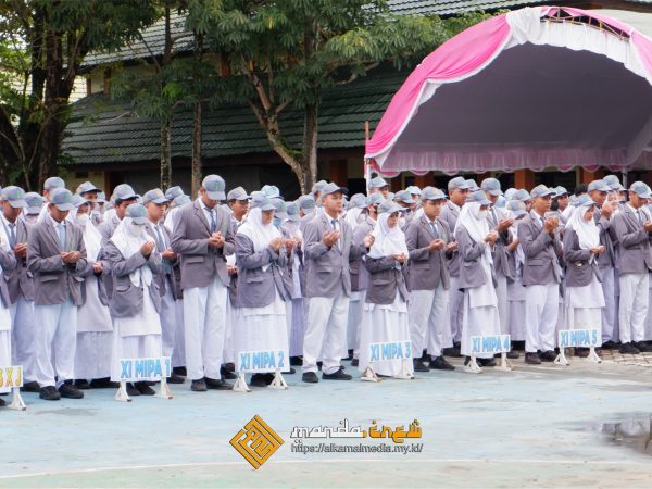 Upacara senin - 9 Januari 2023 Upacara senin - 9 Januari 2023