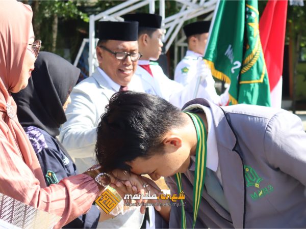 PENGUKUHAN SISWA/I KELAS 12 AKT 33 - 05 MEI 2023