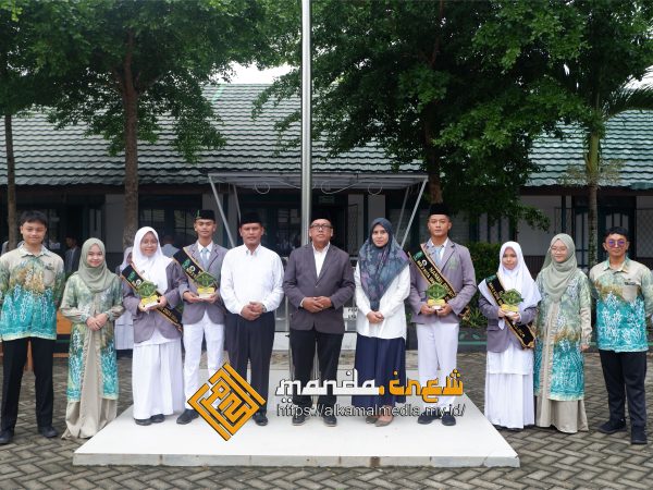 Upacar Senin & Pelantikan NAGA manda - 08 Januari 2024