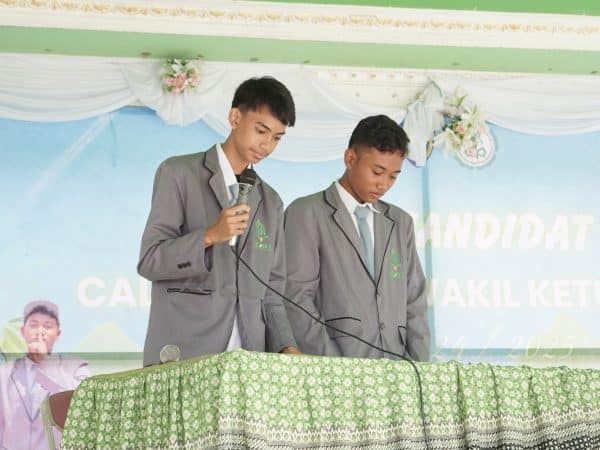 Debat Kandindat Calon Ketua dan Wakil Ketua OSIM - Jum'at 13 September 2024 Debat Kandindat Calon Ketua dan Wakil Ketua OSIM - Jum'at 13 September 2024