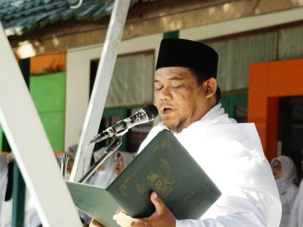 UPACARA HARI SANTRI - Selasa 22 Oktober 2024 - UPACARA HARI SANTRI - Selasa 22 Oktober 2024 -