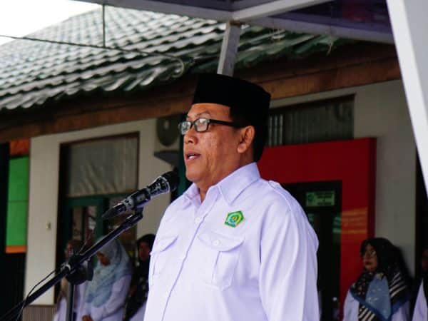 Upacara Bendera dan Serah Terima Jabatan Nagamanda 2024/2025 - Senin 13 Januari 2025 Upacara Bendera dan Serah Terima Jabatan Nagamanda 2024/2025 - Senin 13 Januari 2025